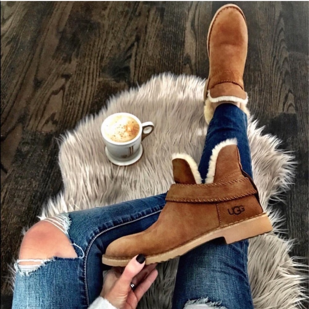 UGG McKay size 8